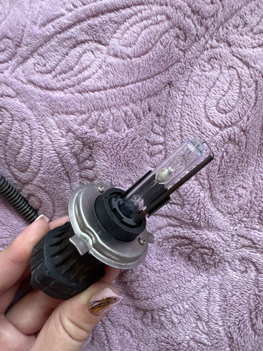 Лампа HID Xenon  H4 (Hi/Lo).