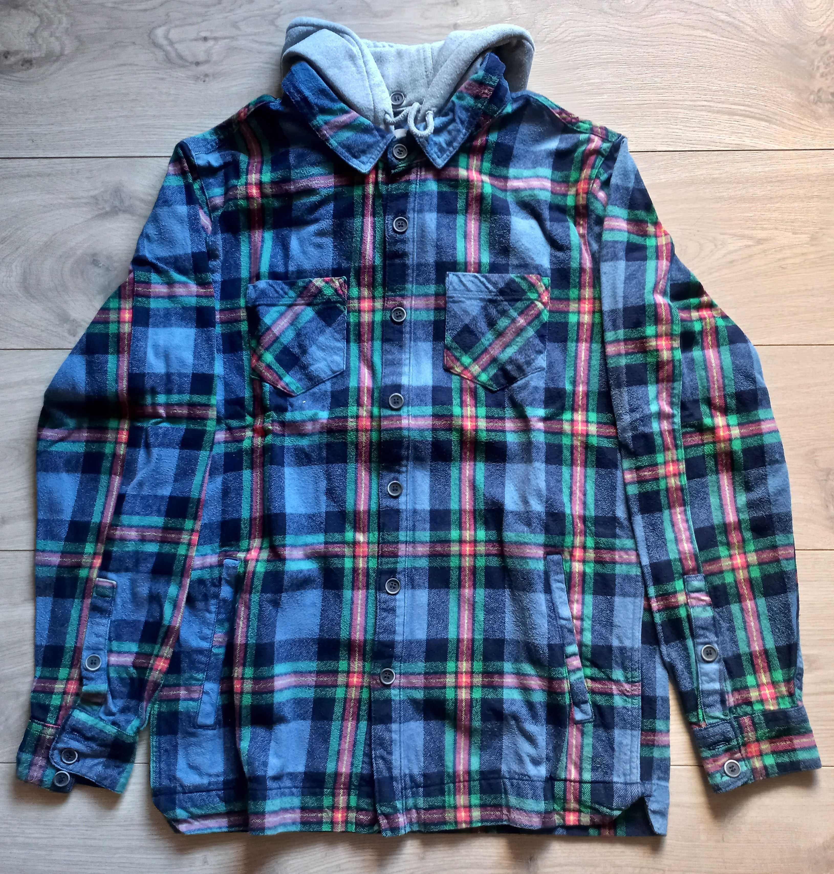 Casacos e Camisas C/ e S/ Capuz