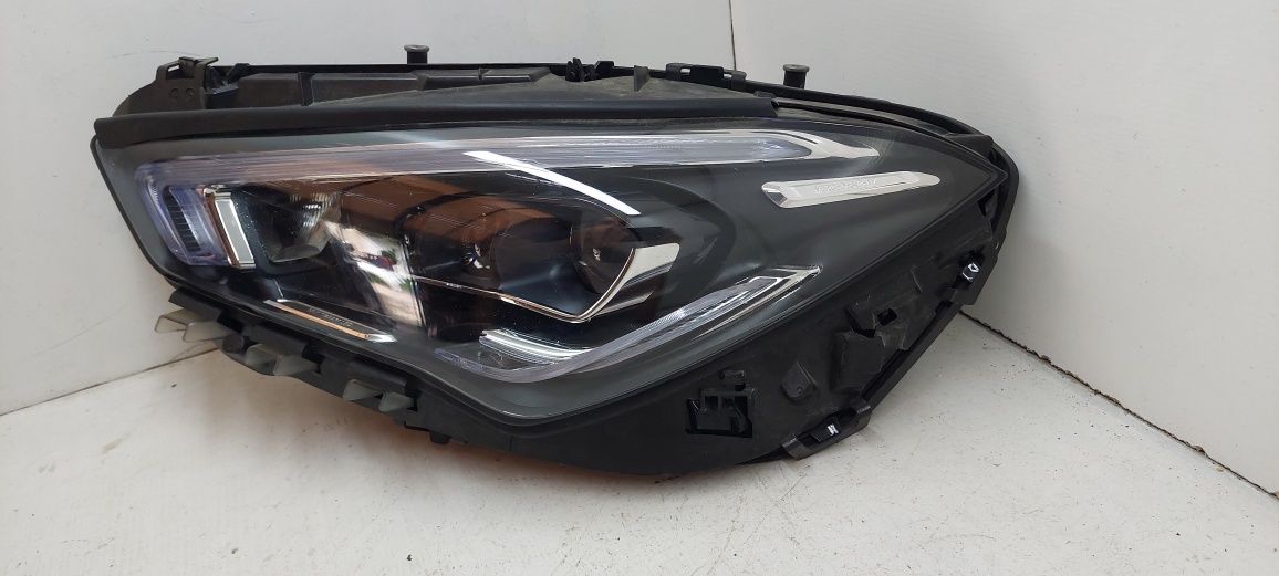 Mercedes CLA A118 lampa reflektor Multibem  przód lewy oryginał