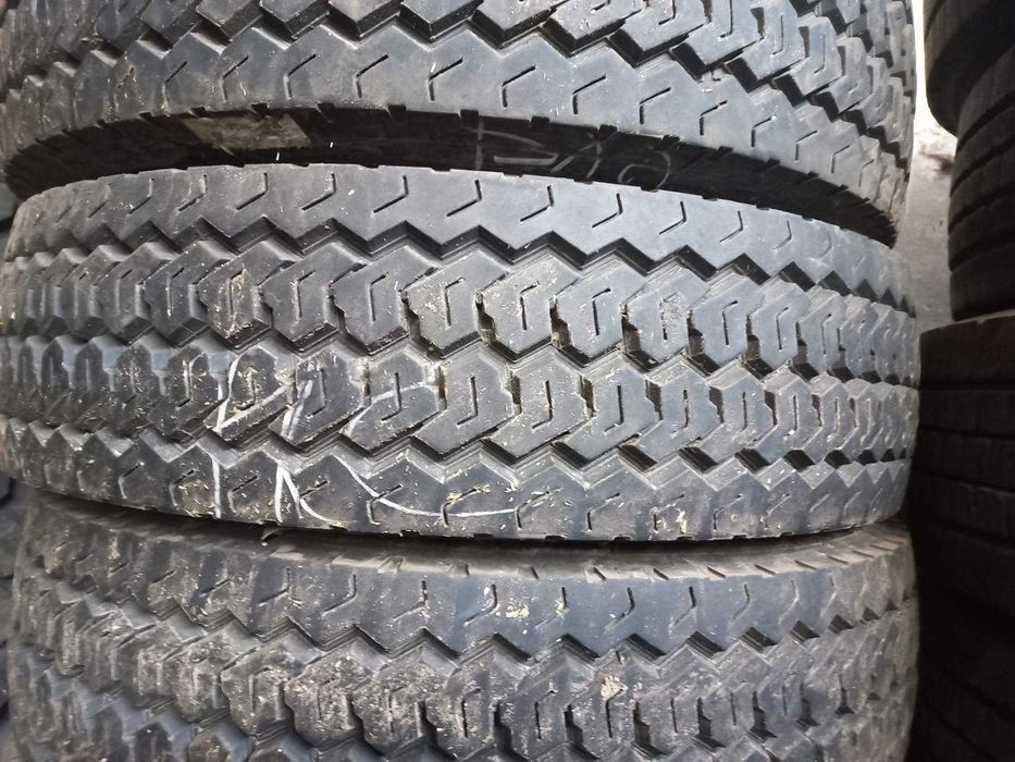Шина 275/70R22.5 Bridgestone (замена 9.00R20) скат майже НОВА