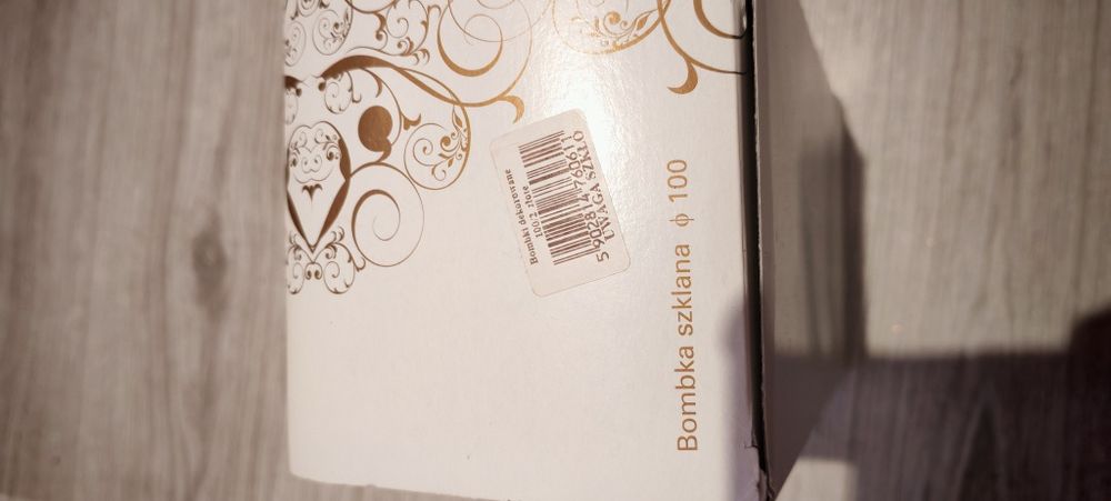 Bombki szklane 2 Sztuki 

Stan dobry.

Cena: 10 zł 

Możliwa wysyłka l