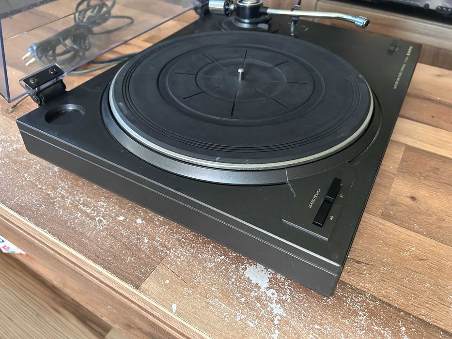 Gramofon  SANYO TP 1005U