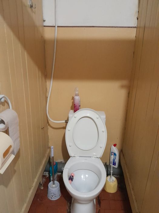 Здається в оренду кімната  в   гуртожитку.