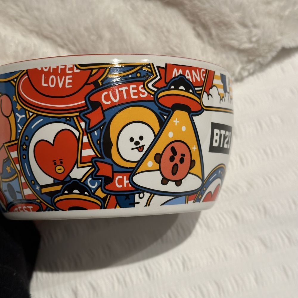 conjunto de louça BT21 (BTS)