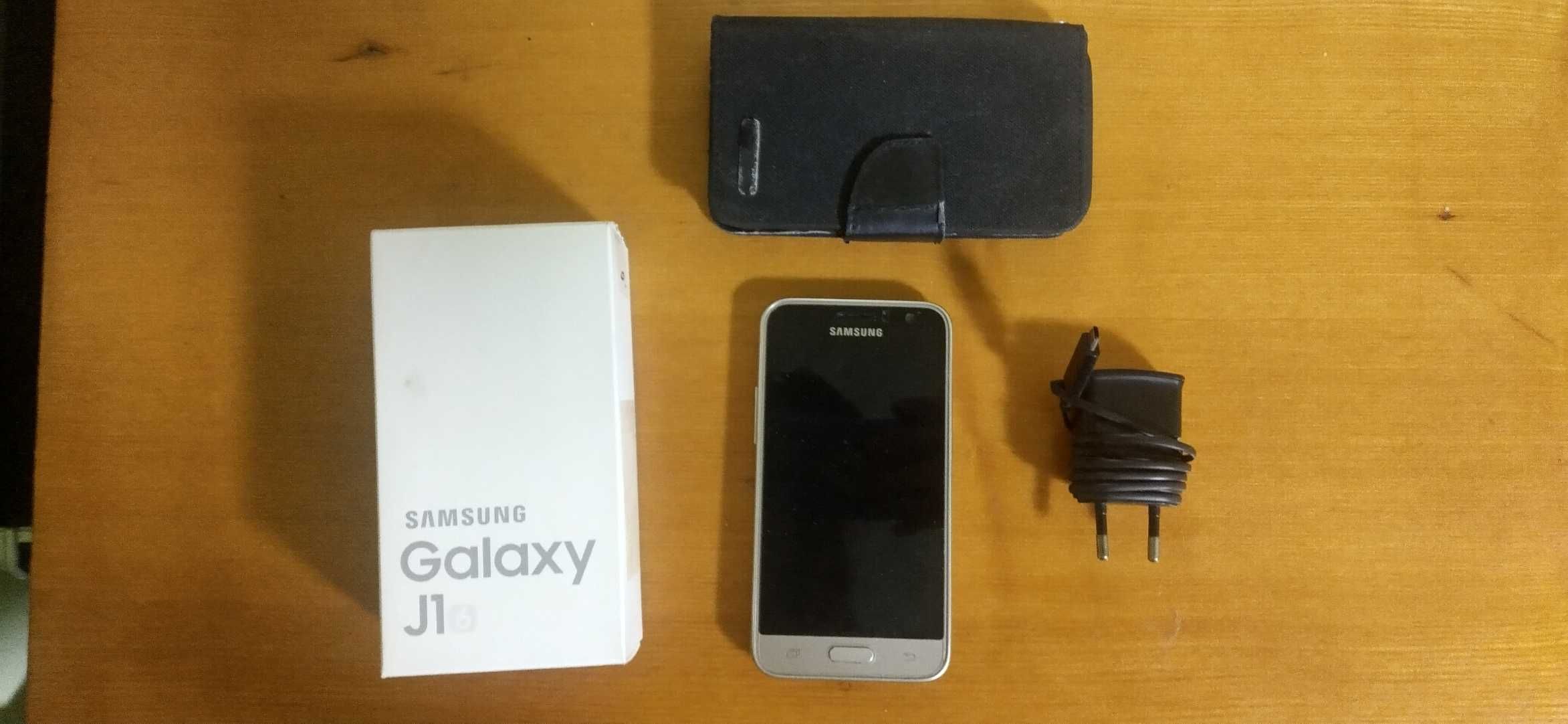 Смартфон Samsung j1