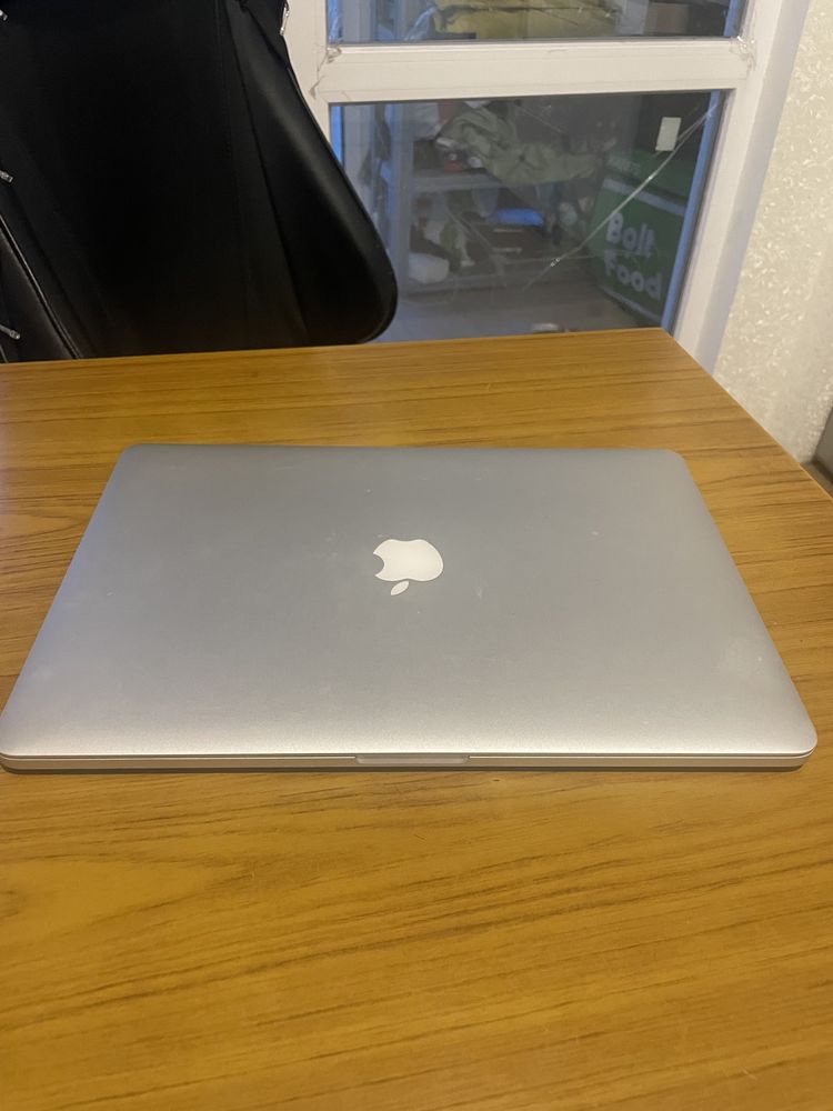 Macbook pro 15 apple
