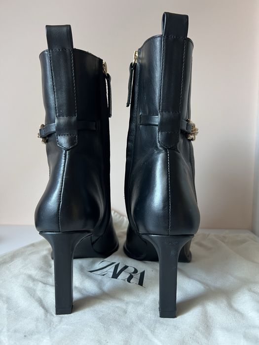 Шкіряні ботінки zara,ботильйони