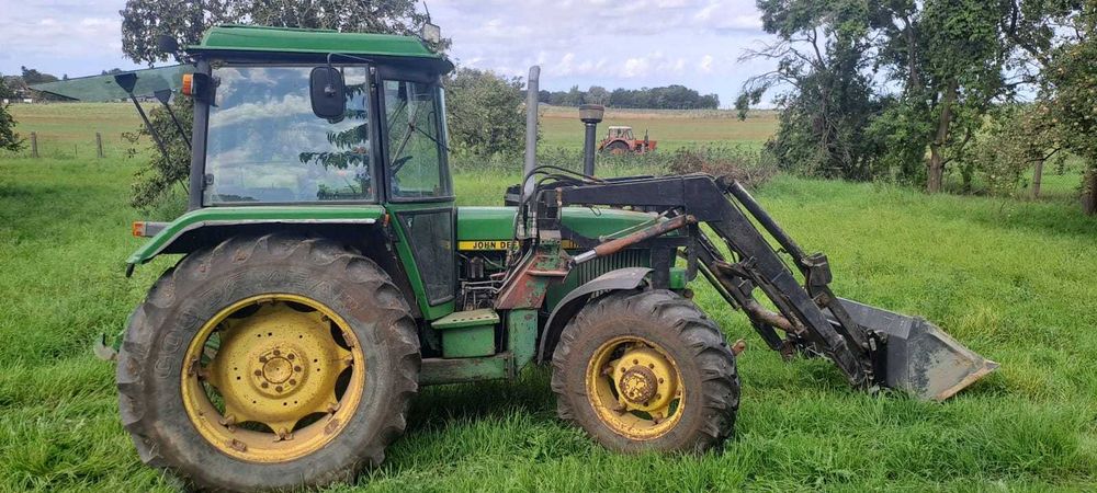 Ciągnik rolniczy John Deere 2140AB