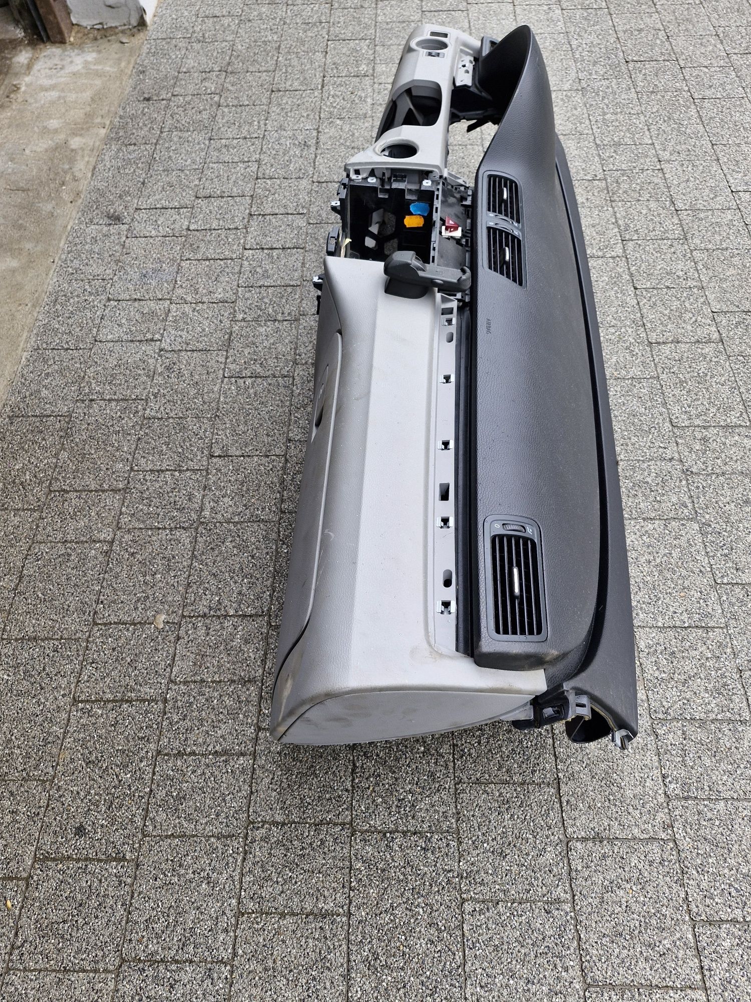 Konsola pulpit vw passat b6