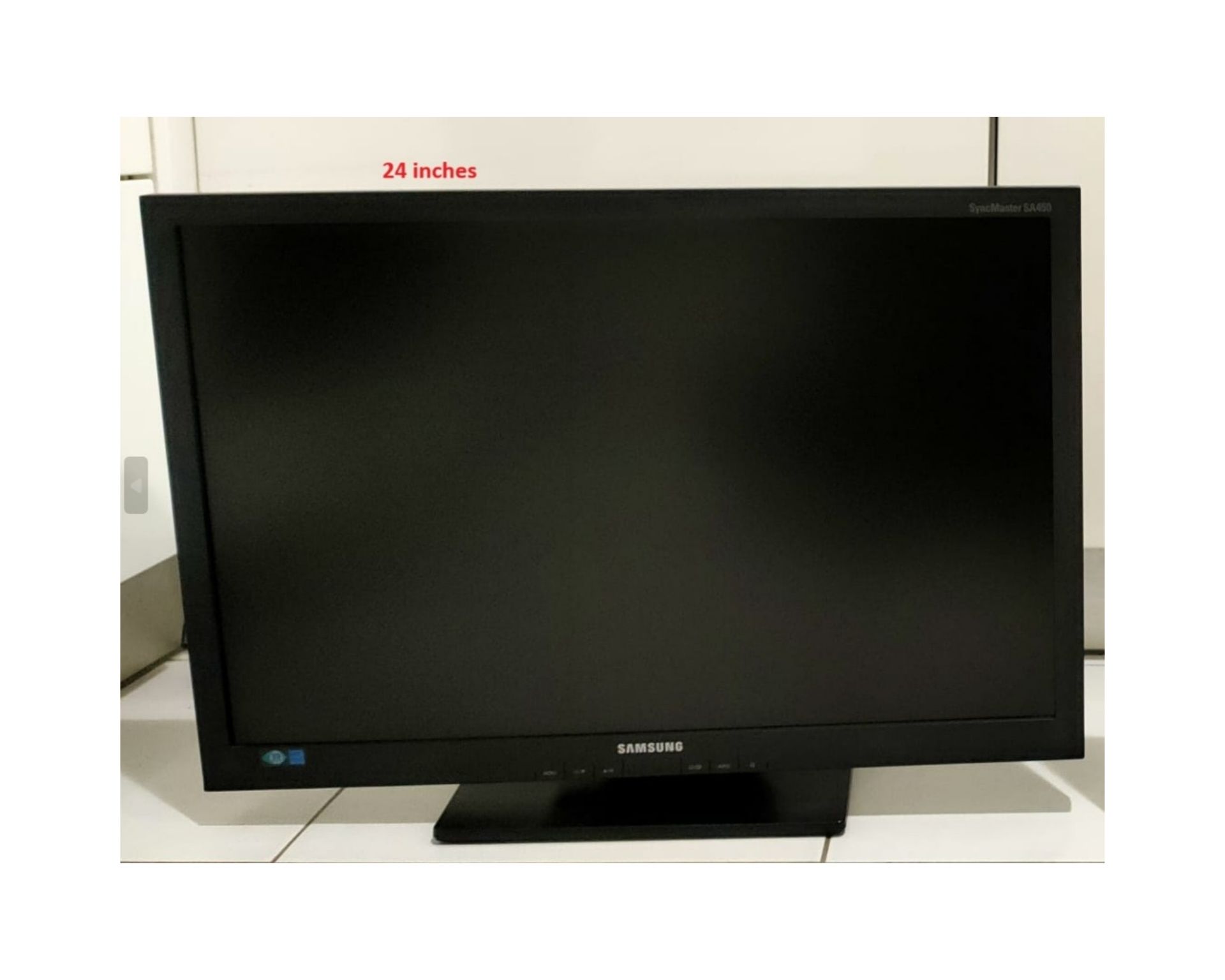 2 monitory Samsung – 24" i 19" + regulowane ramię do monitora.