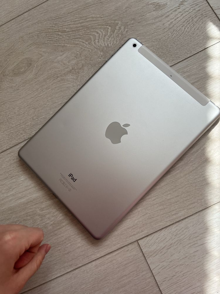 Apple Ipad air 1 на запчастини робочий з коробкою