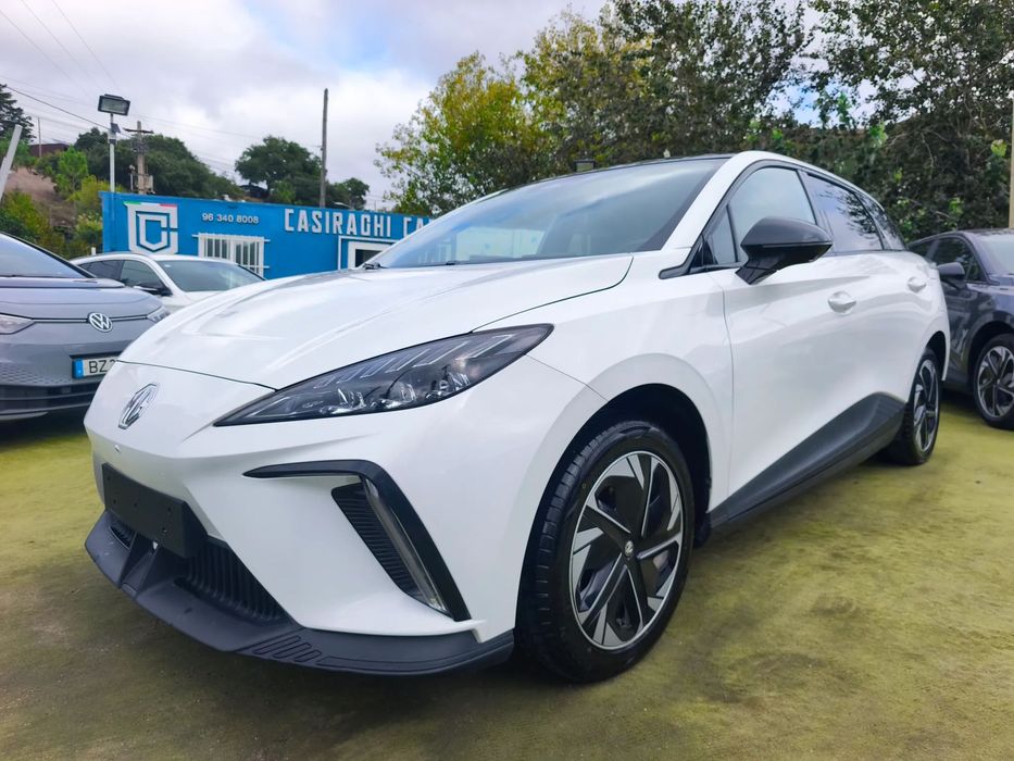 MG MG4 64 kWh Luxury