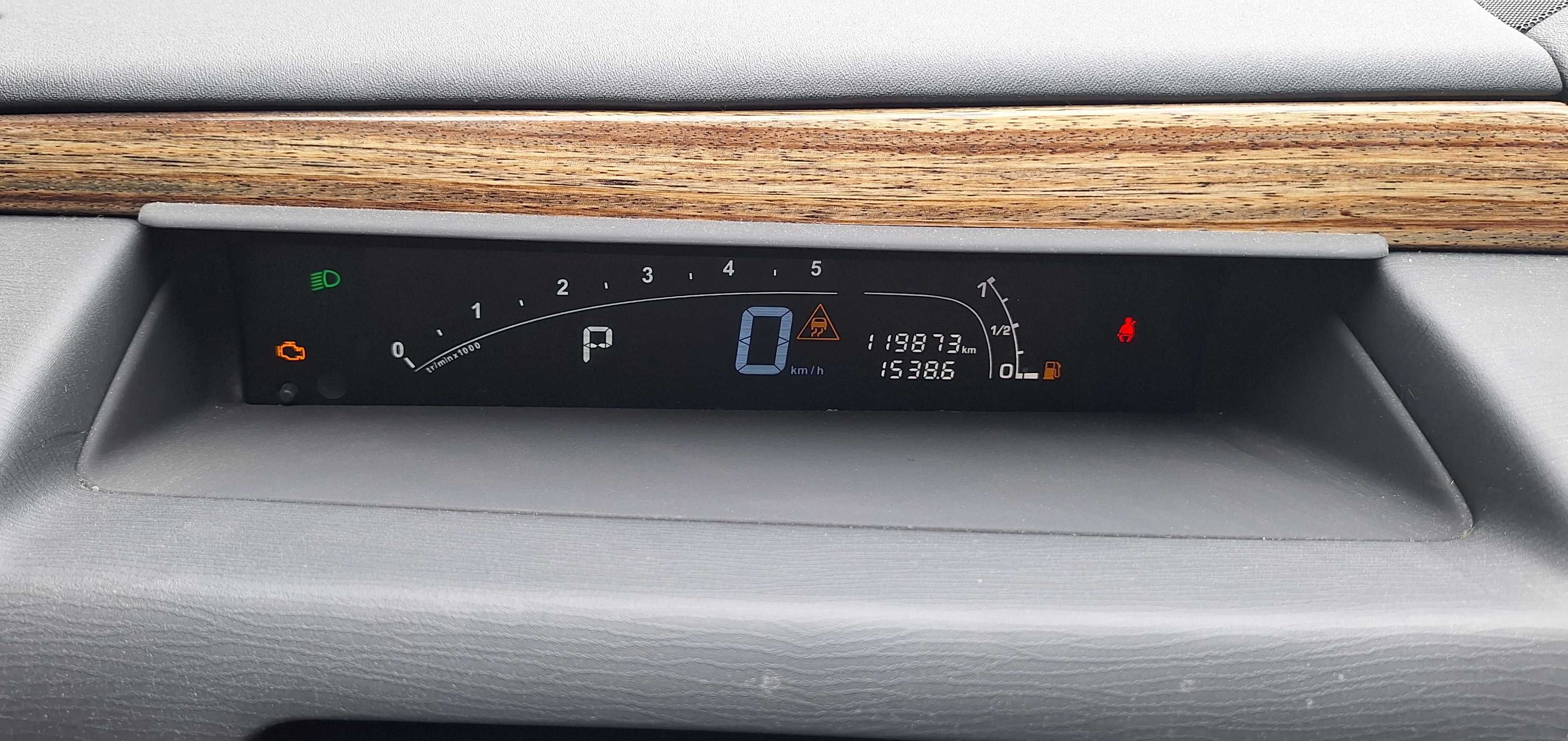 Citroen C6 przednie wzmocnienie belka zderzaka chłodnice