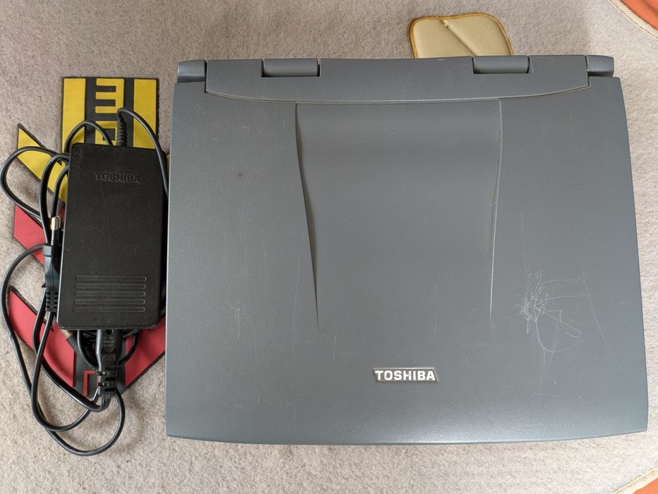 Toshiba Satellite 2100CDS e Compaq Armada 1120