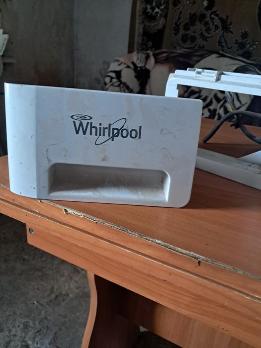 Пральна машина Whirlpool AWS 61212