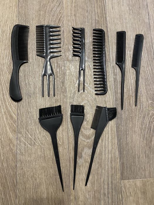 Расчески, кисточки для покраски