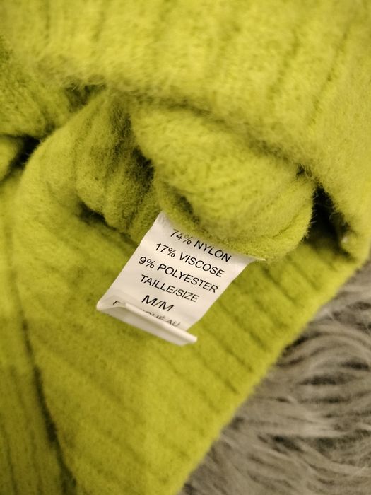 Sweter damski. Nowy. Rozmiar M.