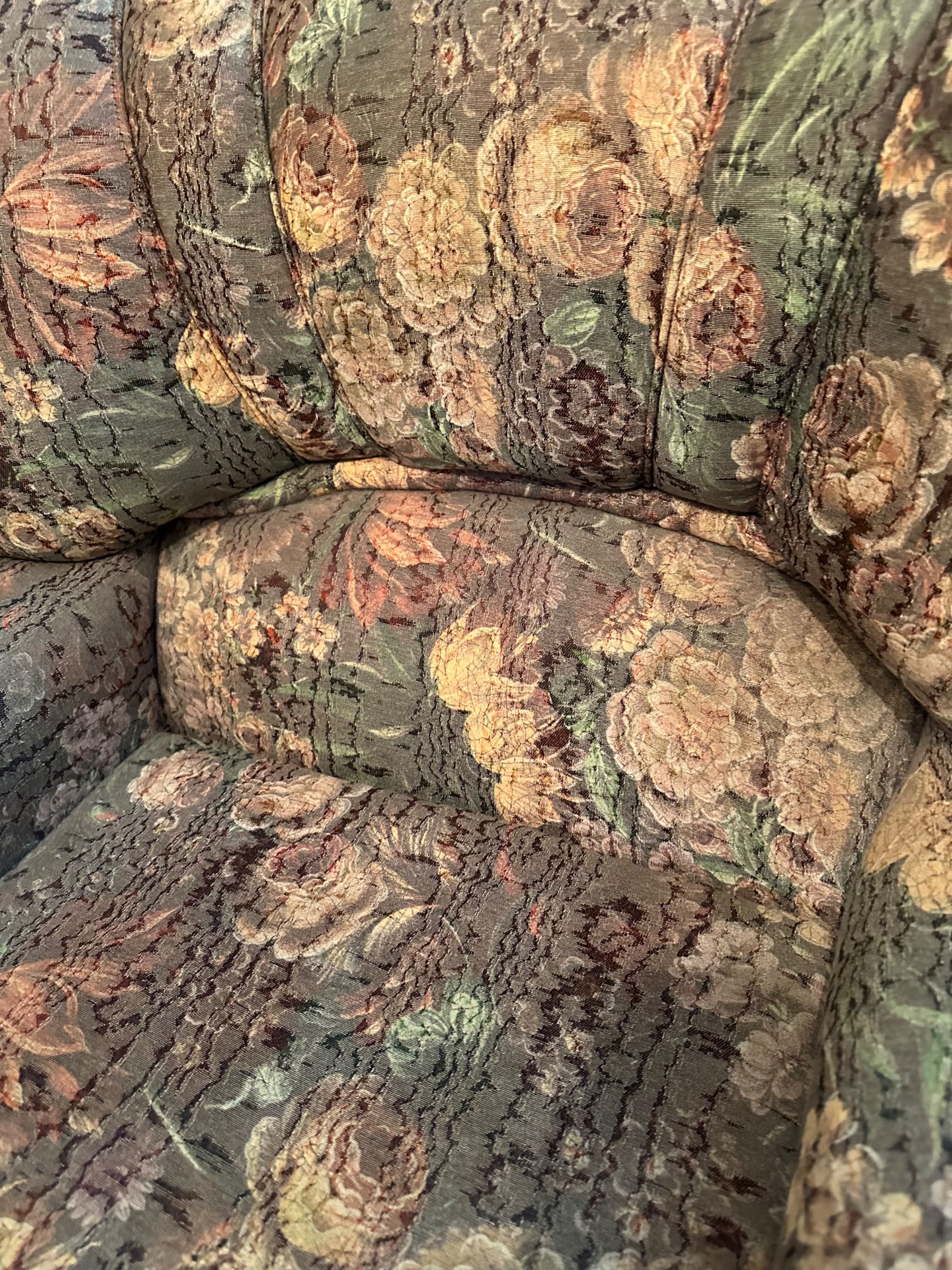Sofás vintage. Sofá cama e duas poltronas