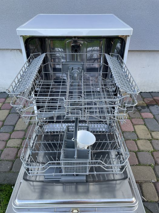 Посудомийна машина