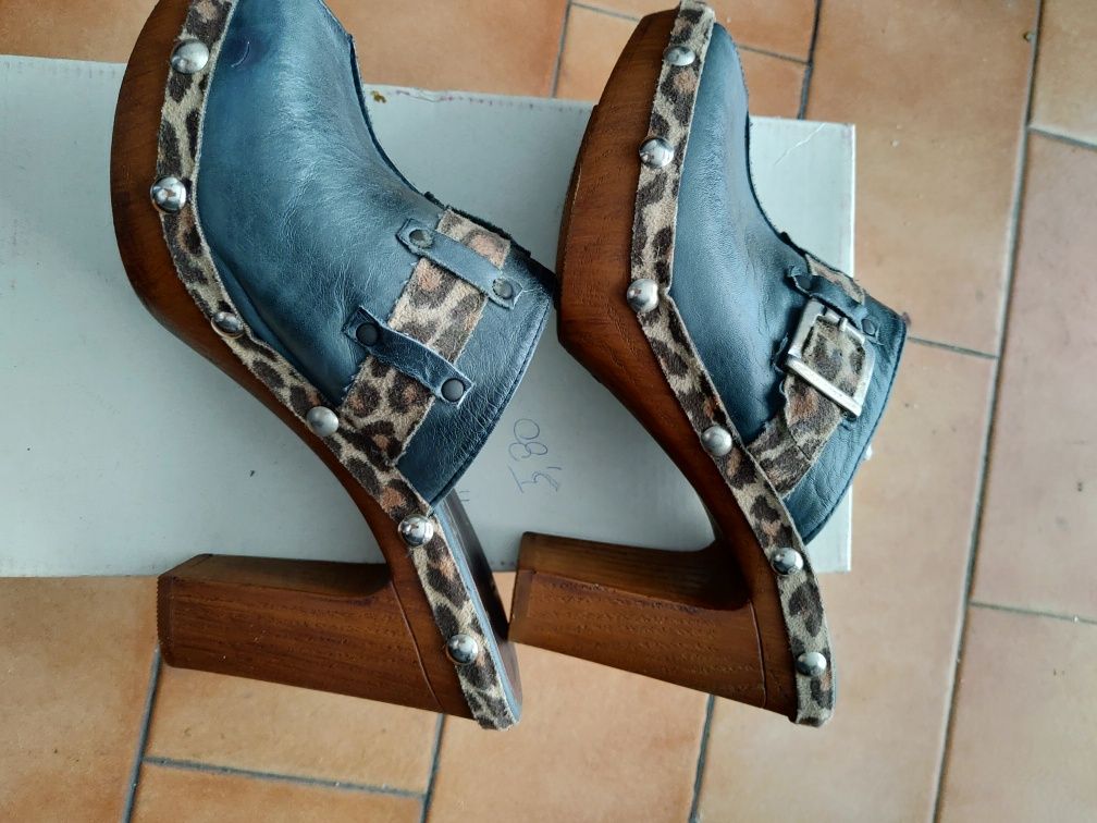 Mules em pele nr 36