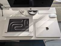 MacBook Pro 14 M3 8GB 1TB + Gratisy iPad +Etui + Folia