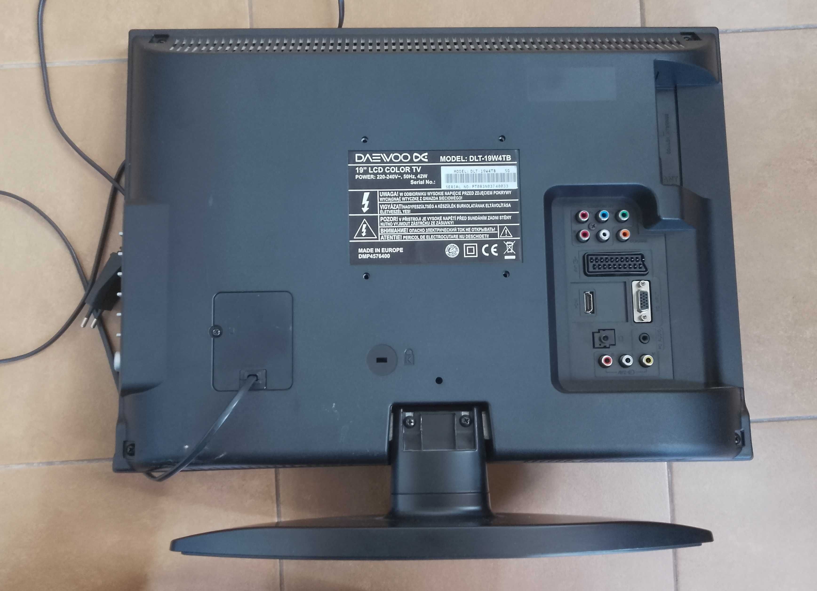 Telewizor Daewoo 19" DLT 19W4TB uszkodzony