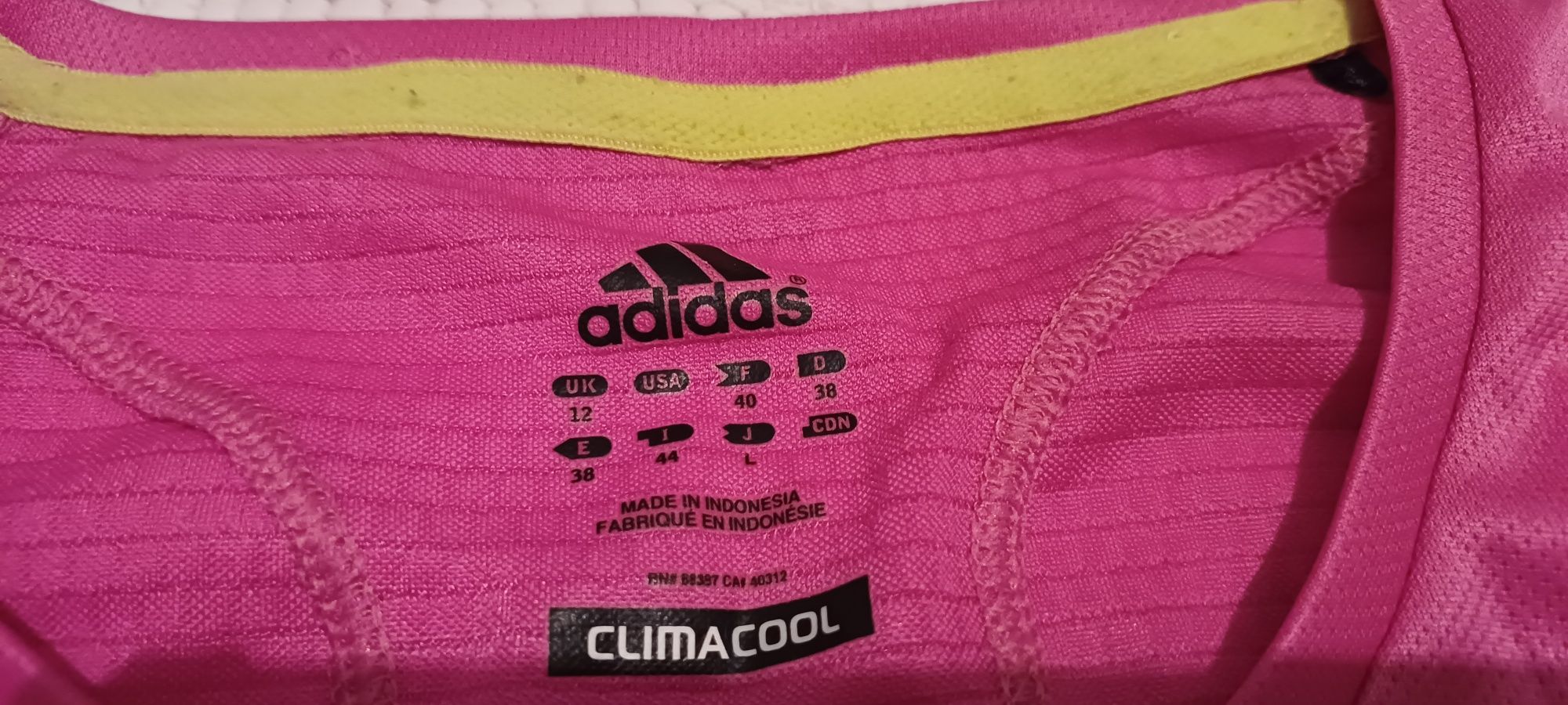 Damska bluzka sportowa Adidas Supernova.