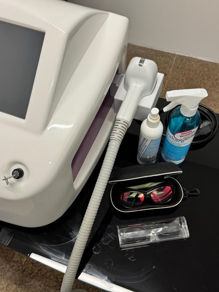 Alugo Máquina de Depilação a Laser Potenza Diodo LED