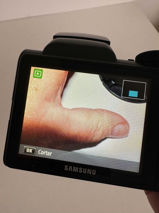 Máquina fotográfica Samsung WB100