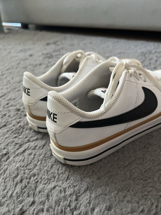 Кеди Nike з жовтими вставками