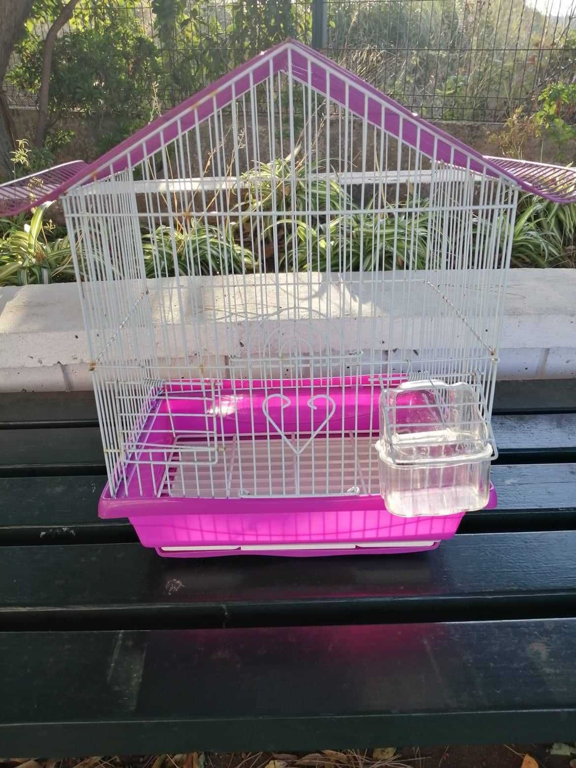 Gaiola pequena para pássaros / Small bird cages