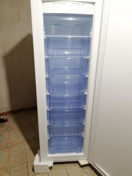 Морозильна камера Gorenje FN 61230 DW, гарний стан, мало працювала...