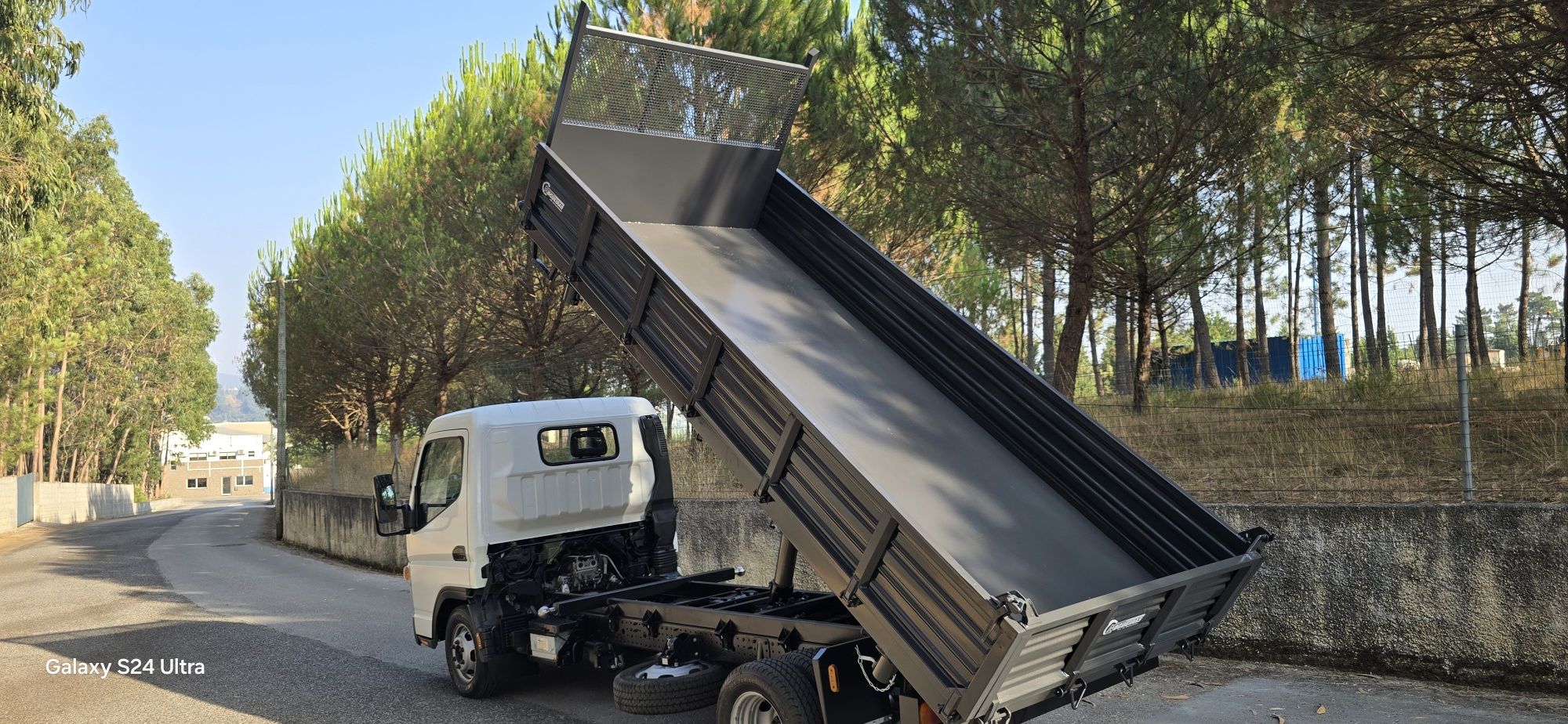 Mitsubishi Canter 3S13 Basculante