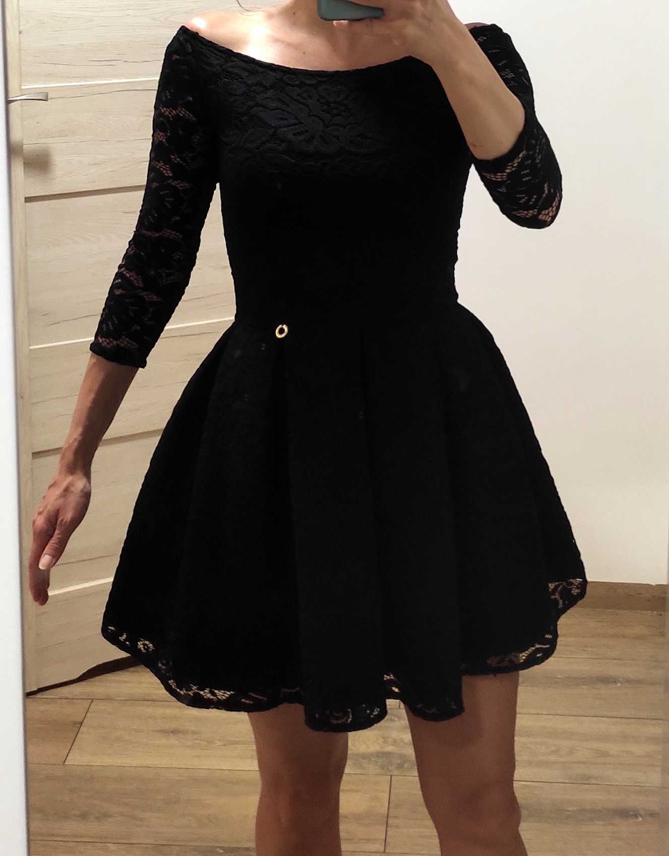 Elegancka mała czarna, koronkowa rozkloszowana sukienka, rozm. S/34