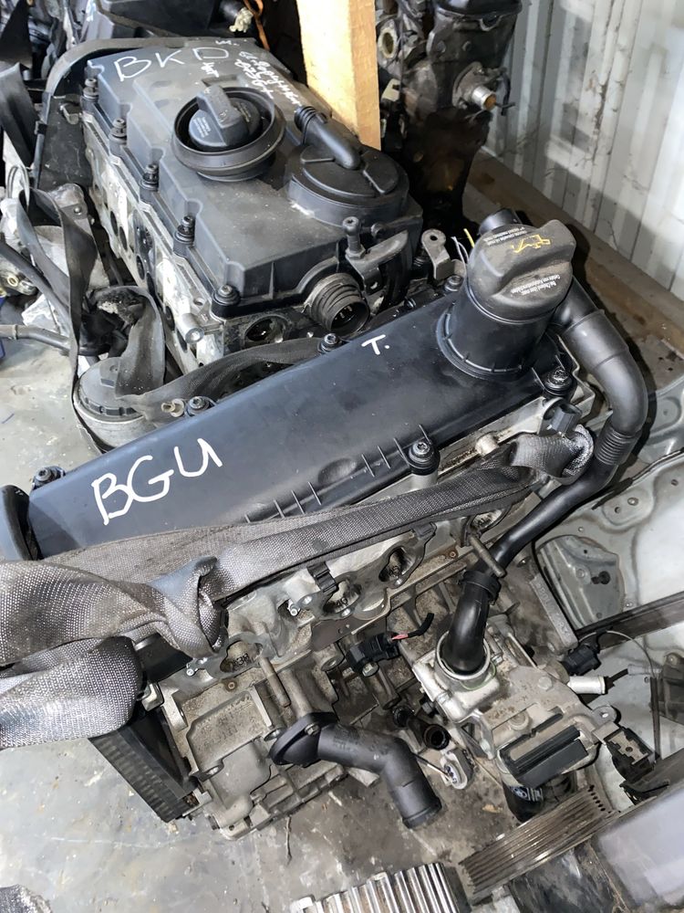Двигун VW Golf Tauran Caddy skoda  1.6 FSI BLF BGU AZD AVU AKL ADP