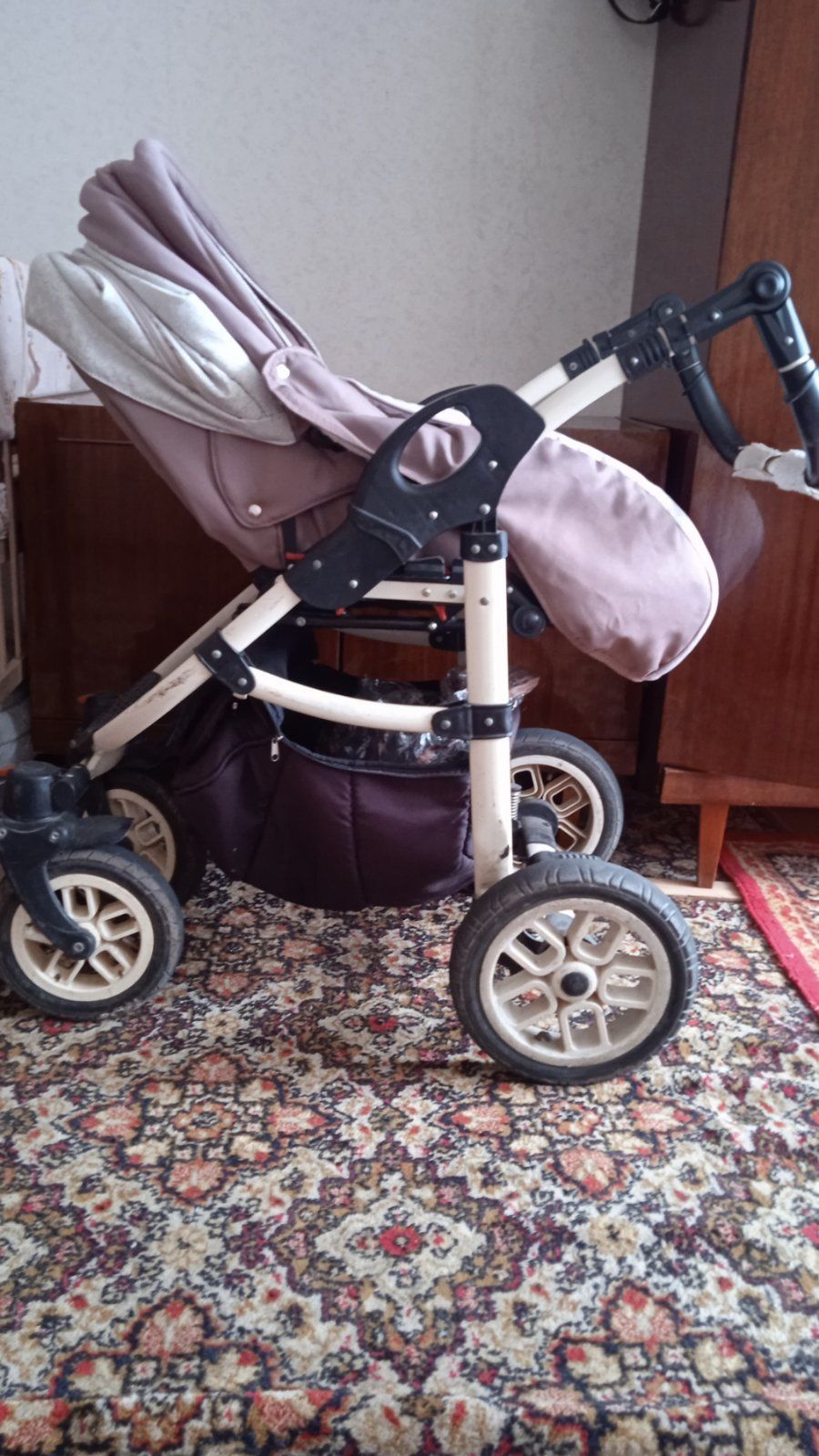 Продам коляску для новороджених діток