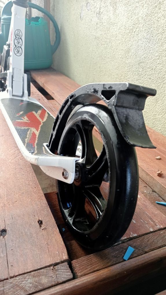 Trotinete em bom estado