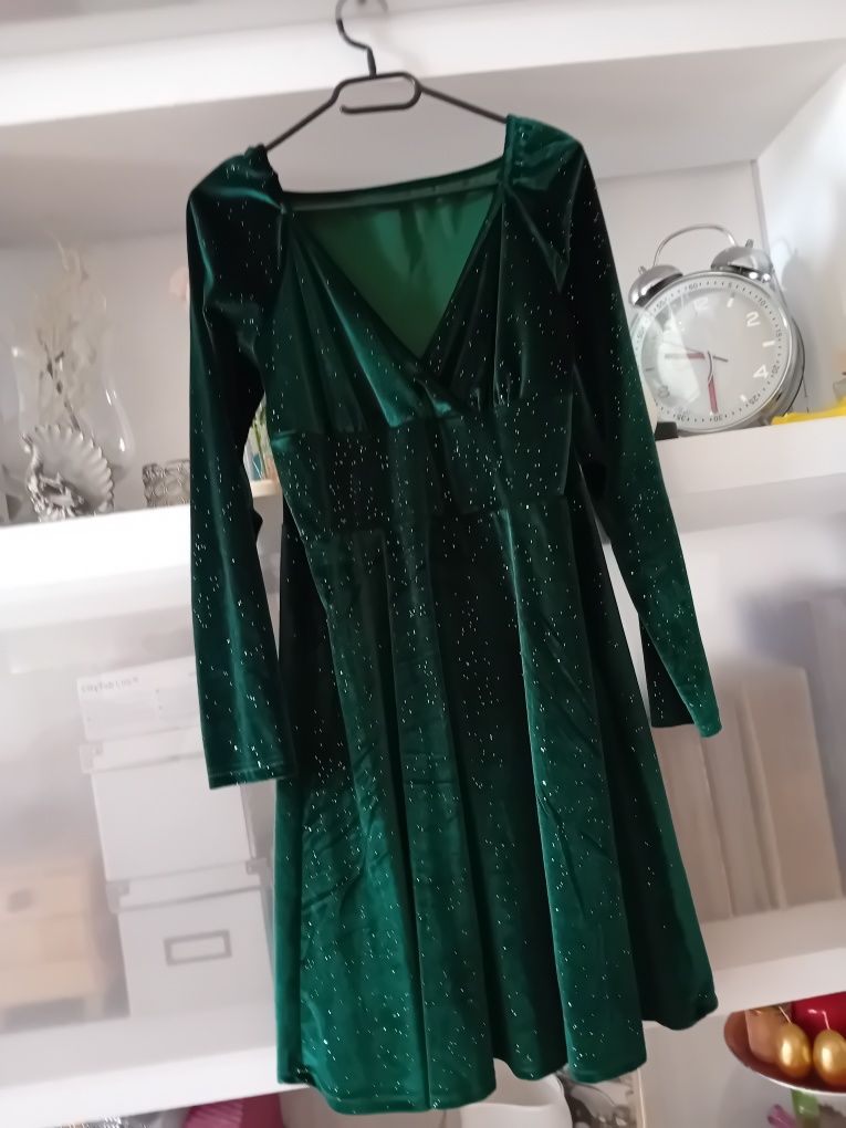 Nowa sliczna elegancka sukienka damska