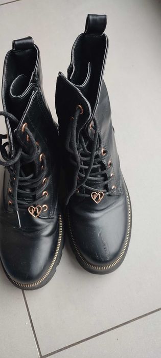 Sprzedam botki rozm 35