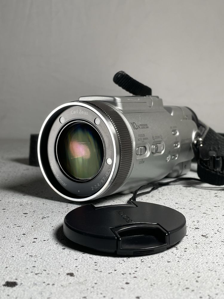 Вживаний - Sony F717 - вінтажна цифрова камера/гарний стан