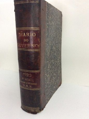 Diário do Govêrno, ano 1923 completo . Lote com 278 exemplares encader