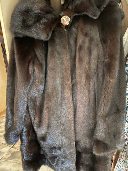Роскошное норковое манто с большим объёмным капюшоном