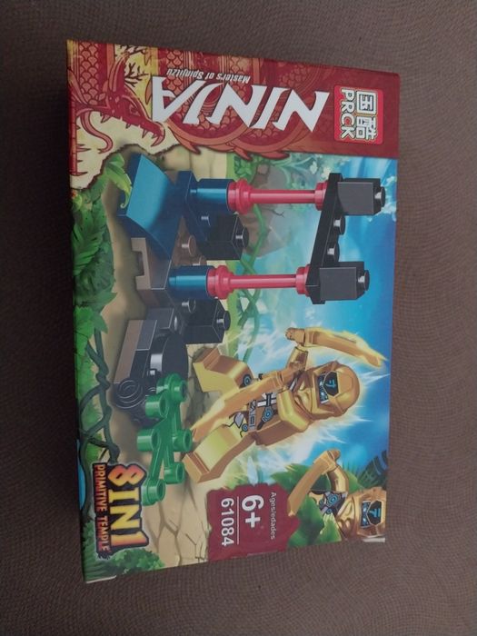 Дитячі іграшки різні, для хлопчика. Конструктор, термос,