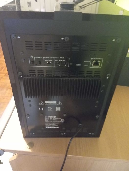 Subwoofer Hi-fi Yamaha sub 100