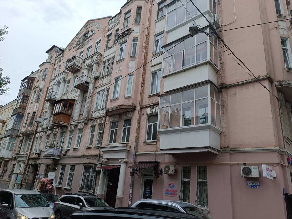 Продаж 2 к.квартири пр.Чеховський 11, Львівська площа, центр