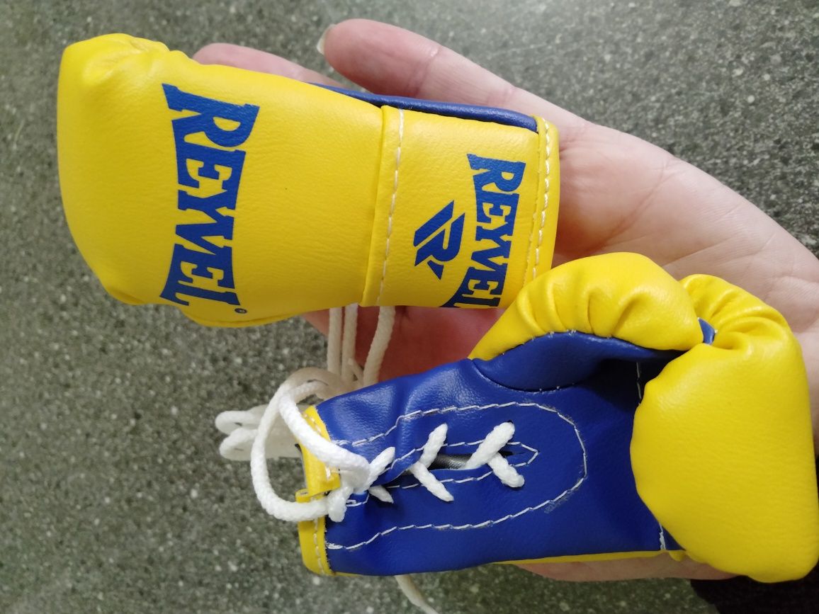 Перчатки сувенирные боксерские