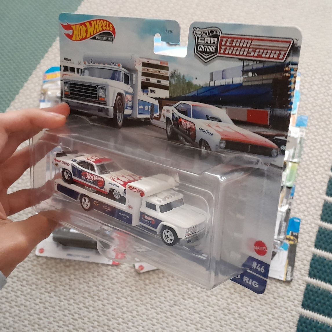 Team Transporter - Hot Wheels