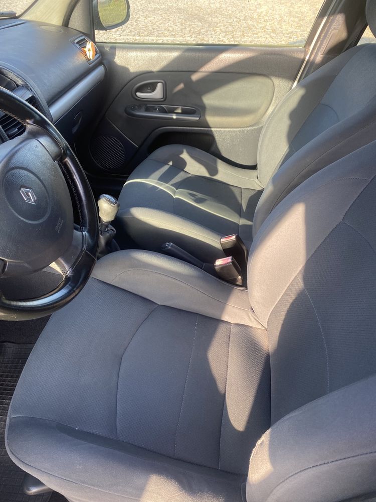 renault clio 1.2 16v com 156000 kms