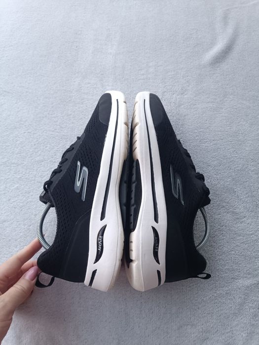 Женские кроссовки Skechers р39