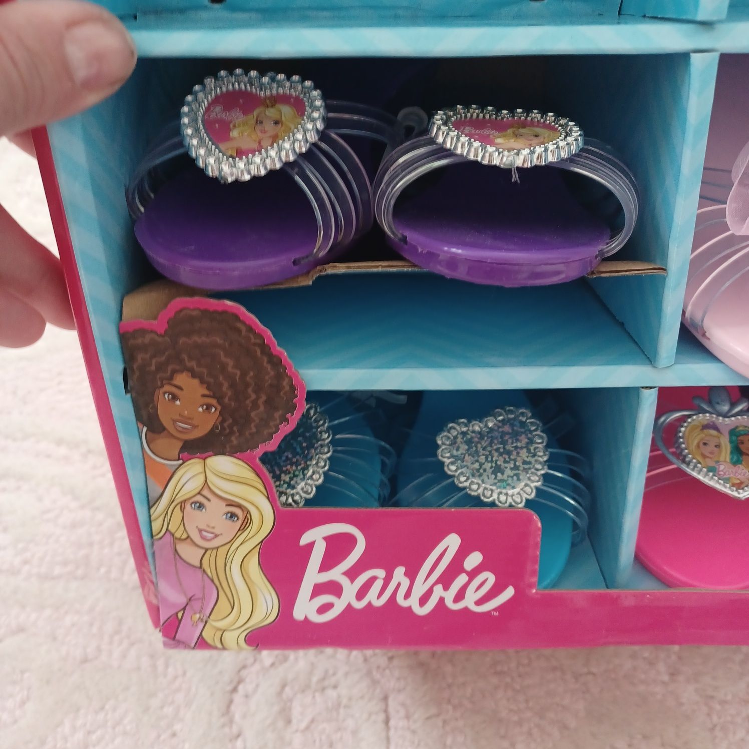 Adidasy Barbie 9/17 cm plus klapki 4 pary/+3 lata/ cena zestawu